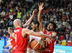 Openjobmetis Varese - Giants Anversa 105-93