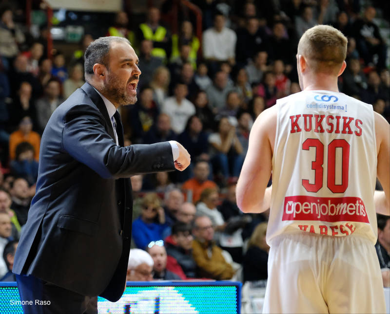 Openjobmetis Varese - Grissin Bon Reggio Emilia 77-69