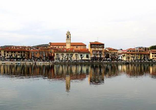 Sesto Calende: lungo il fiume - foto postata da Fil_va