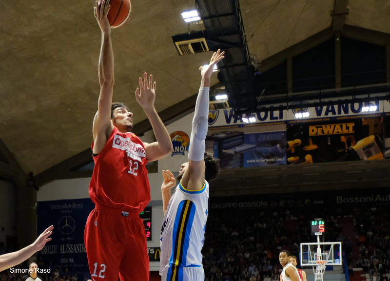 Vanoli Cremona - Openjobmetis Varese 70-79