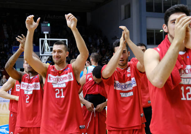 Vanoli Cremona - Openjobmetis Varese 70-79