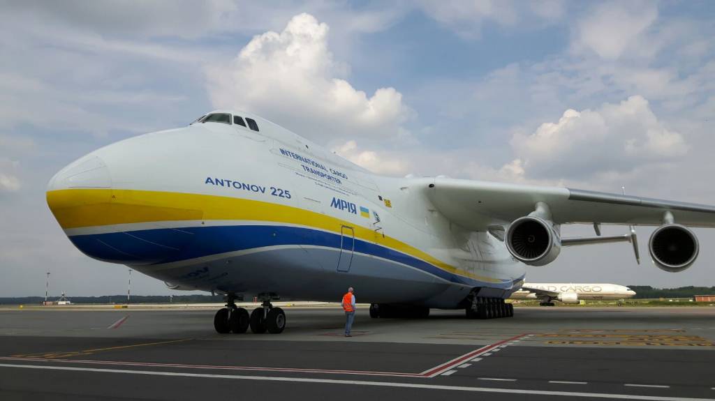 Antonov An225 Malpensa 2016