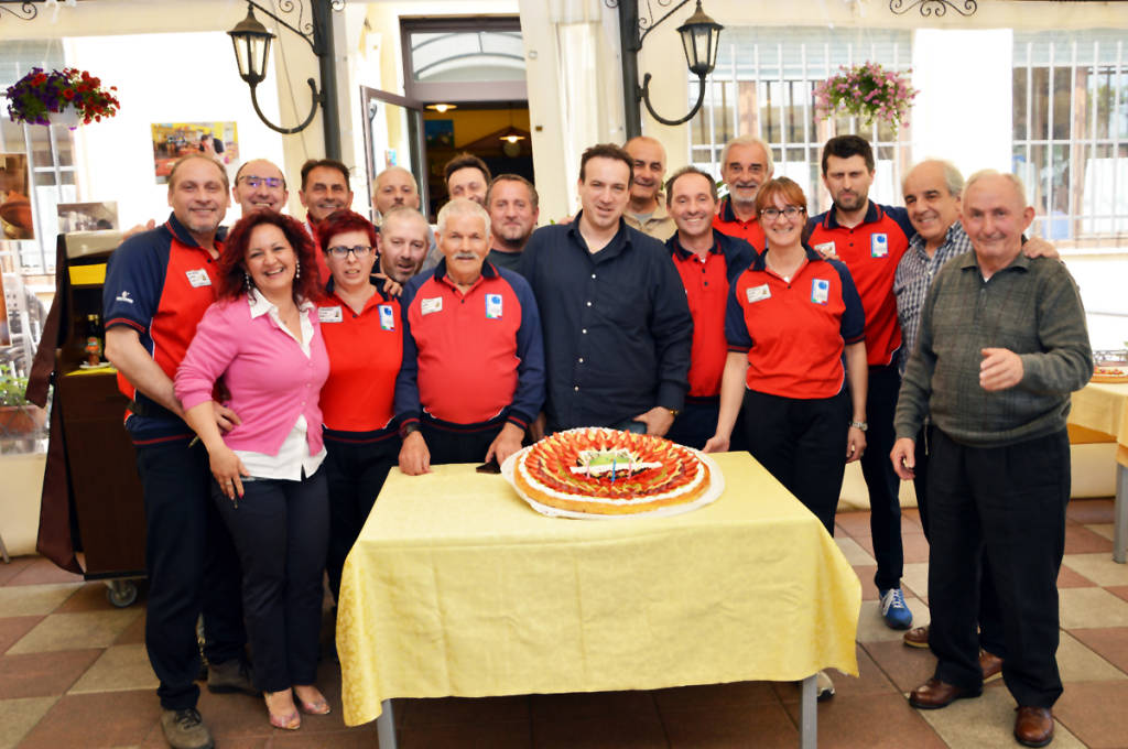 Inaugurato il nuovo fondo sintetico del campo da bocce carnaghese