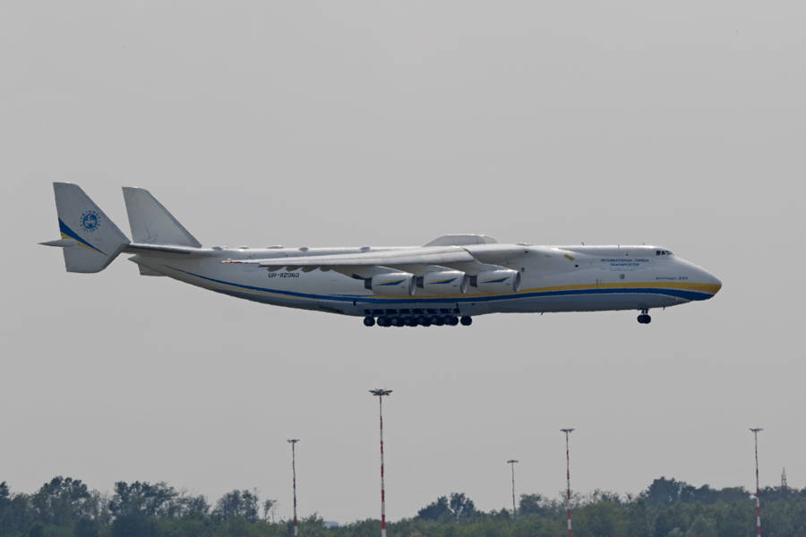 Antonov 225