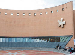 Scritte e girandole per il Premio Gallarate