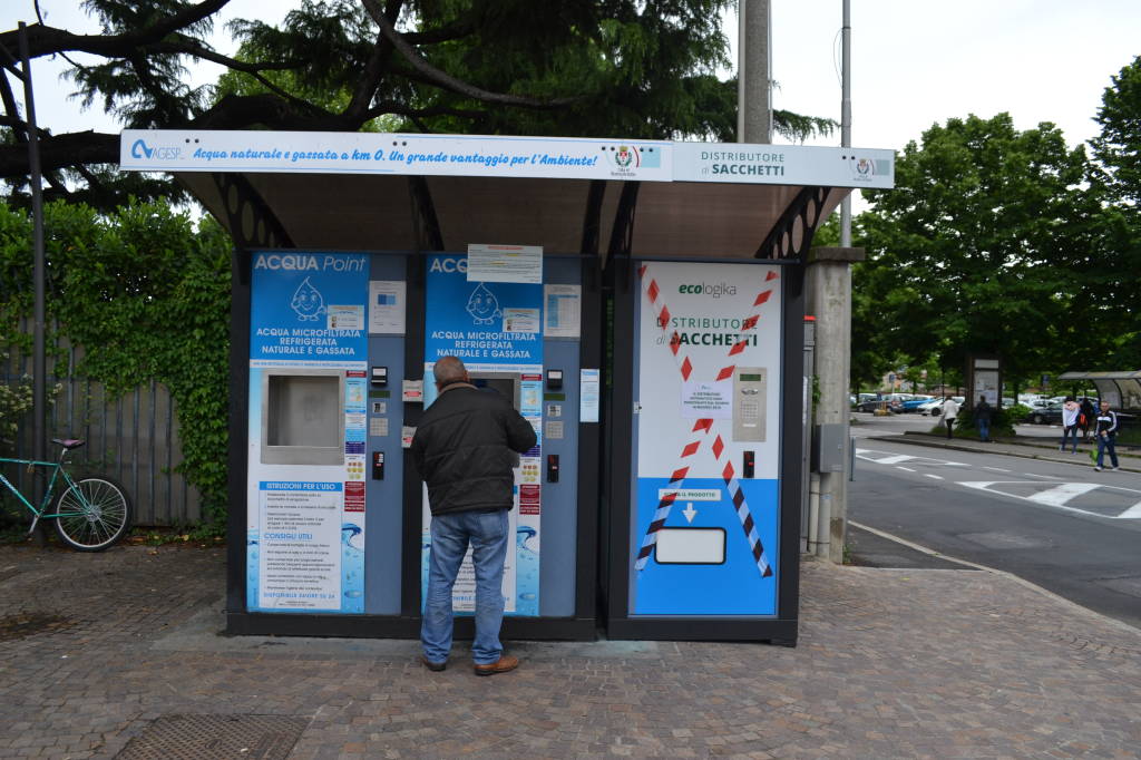 Il distributore di kit della differenziata