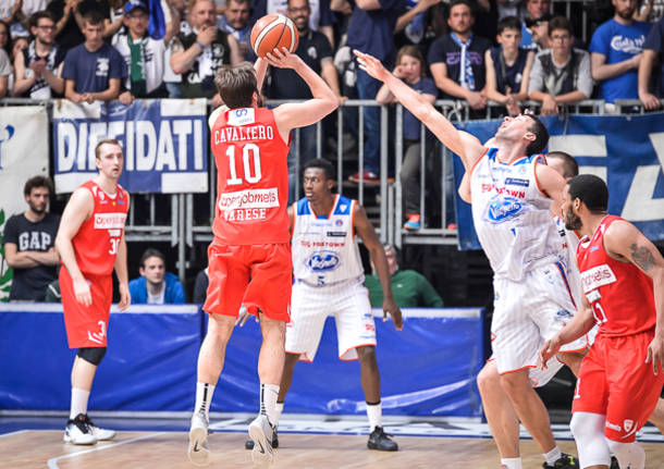 Vitasnella Cantù – Openjobmetis Varese 89-79