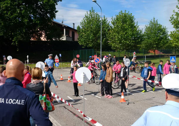 I bimbi di Daverio a scuola di educazione stradale