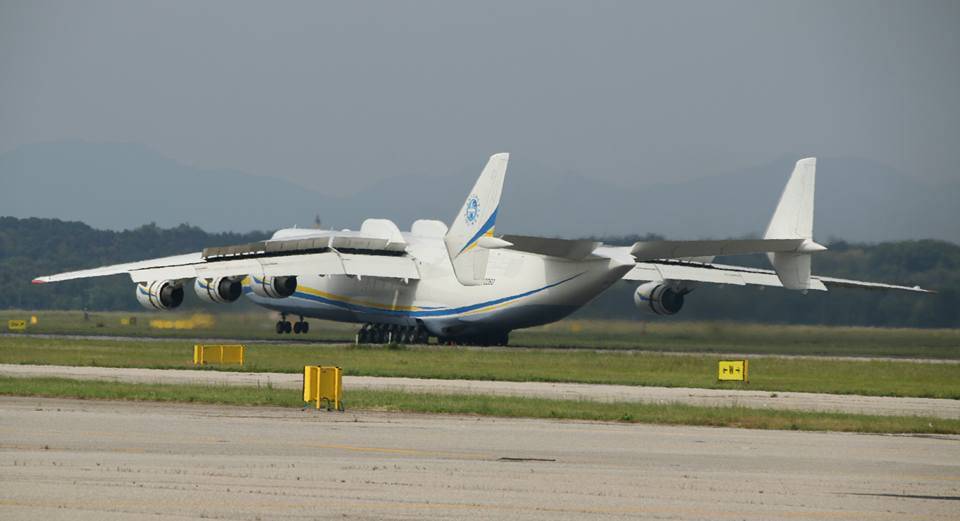 L'Antonov negli scatti dei ragazzi di Malpensa Spotters Group