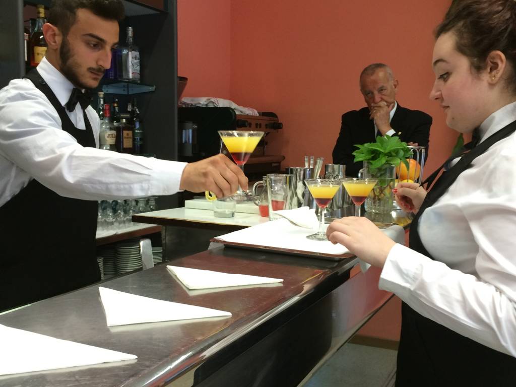 La gara dei futuri barman al Cfp di Luino