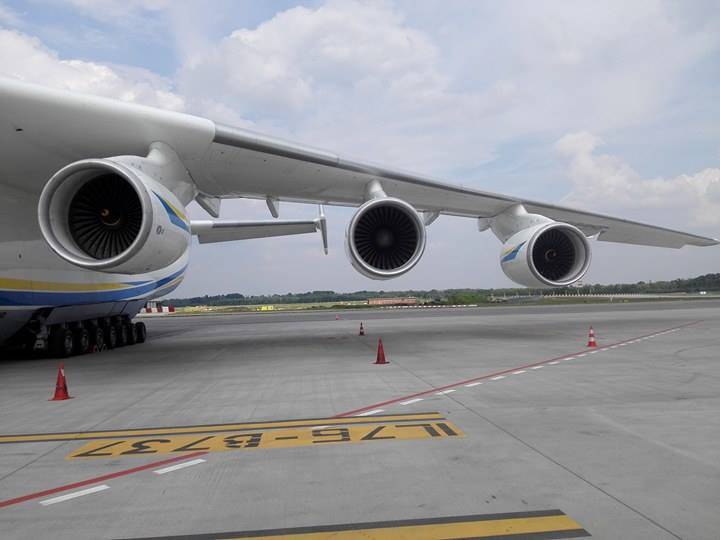 Malpensa - Il ritorno dell'Antonov- foto di Matteo Legnani