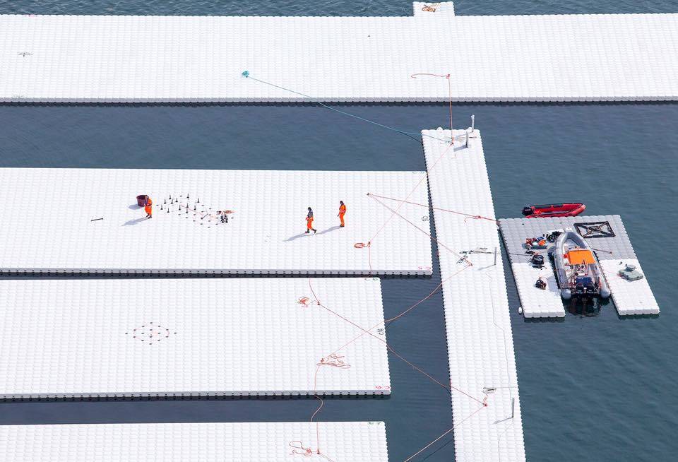 The floating piers: l'inizio dell'allestimento