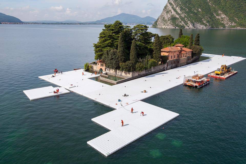 The floating piers: l'inizio dell'allestimento