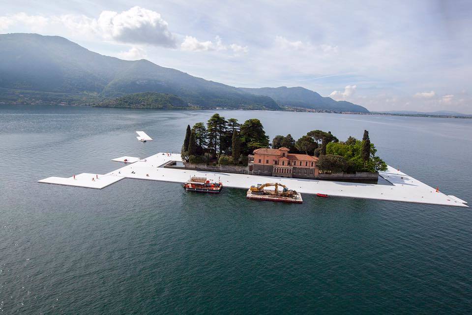 The floating piers: l'inizio dell'allestimento