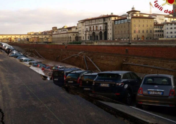 voragine lungarno firenze