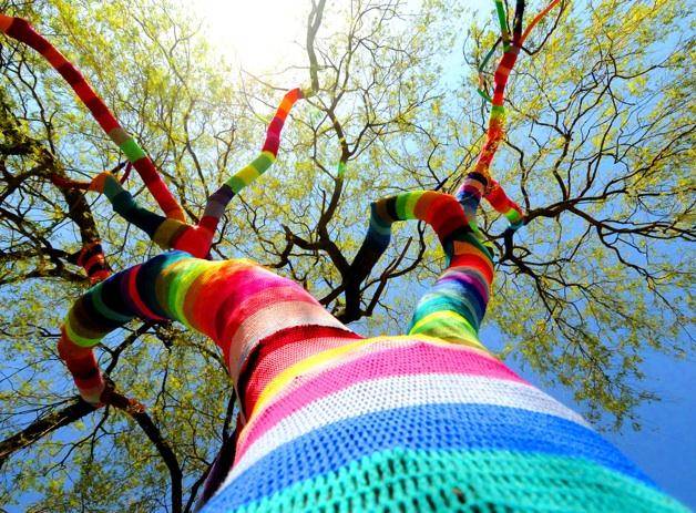 yarn bombing