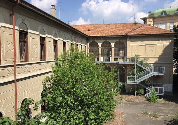 Biblioteca alle vecchie scuole via Bottini Gallarate