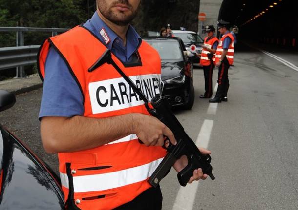 carabinieri luino generica pattuglia