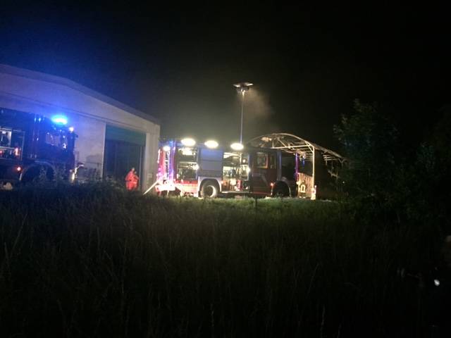 Incendio in una fabbrica di vernici