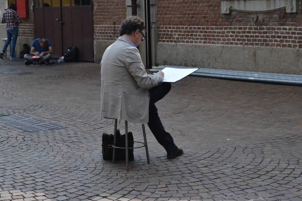 Disegnatori in fabbrica: è lo sketchmob