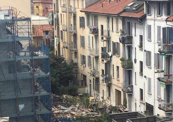 L\'esplosione del palazzo a Milano