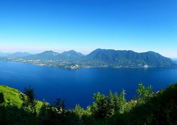 Fa caldo, ecco la giornata al lago dei lettori