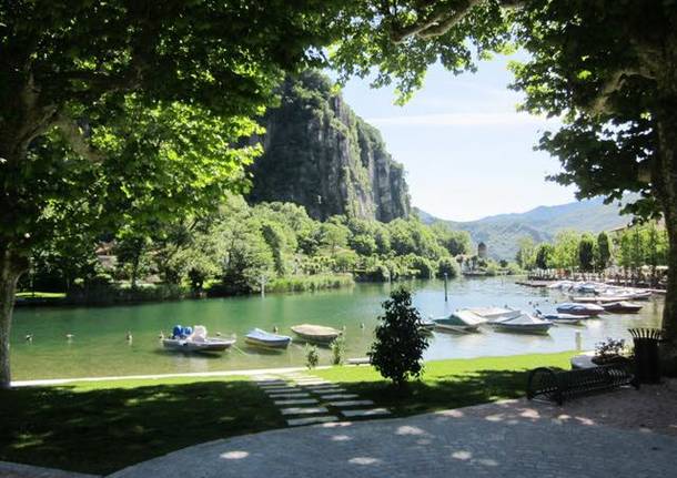 Fa caldo: ecco la giornata al lago dei lettori