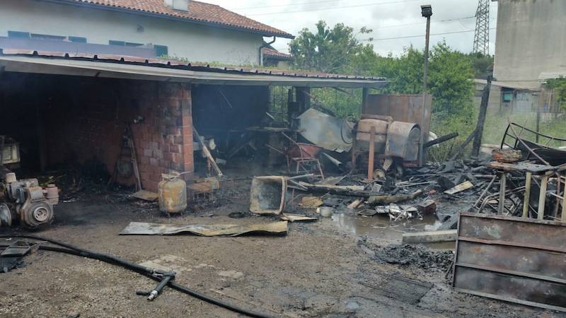 incendio Lonate Ceppino