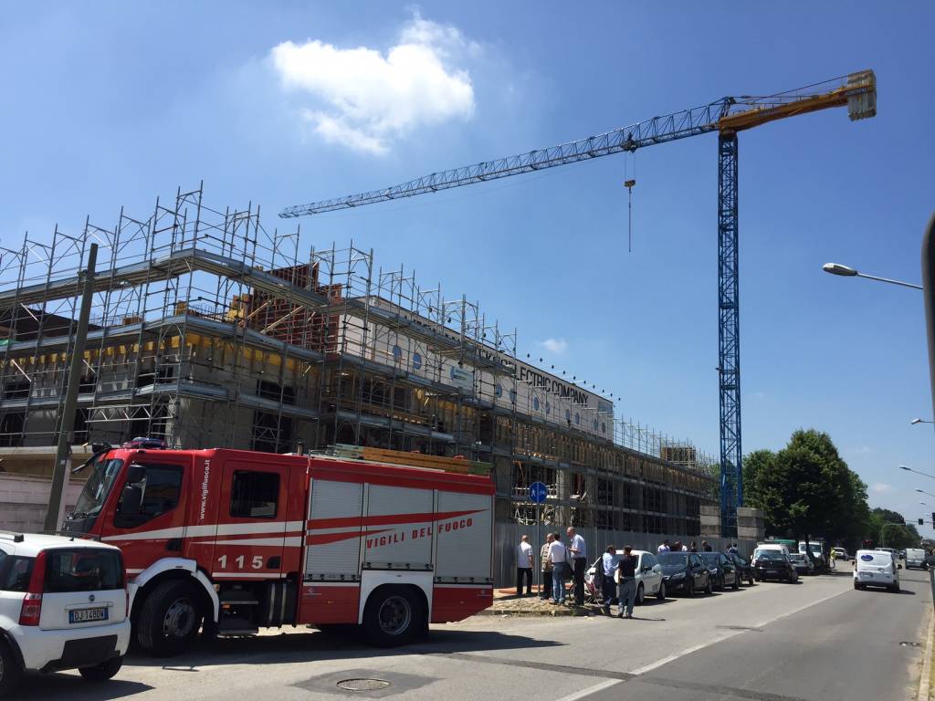 Incidente sul lavoro in via Legnano