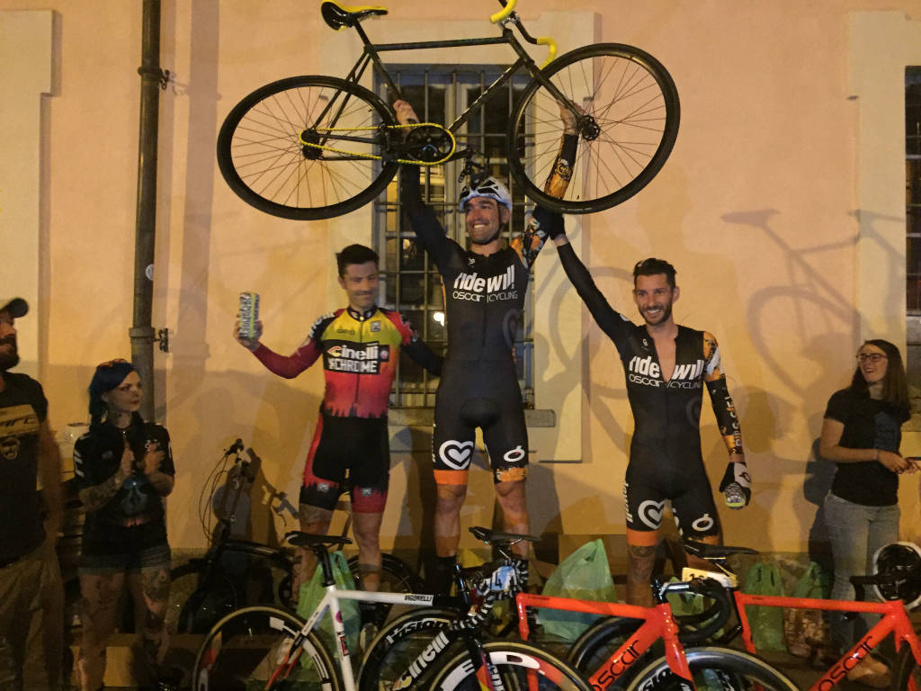 La gara di scatto fisso