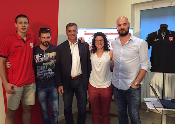 nuovo sito ecommerce pallacanestro varese