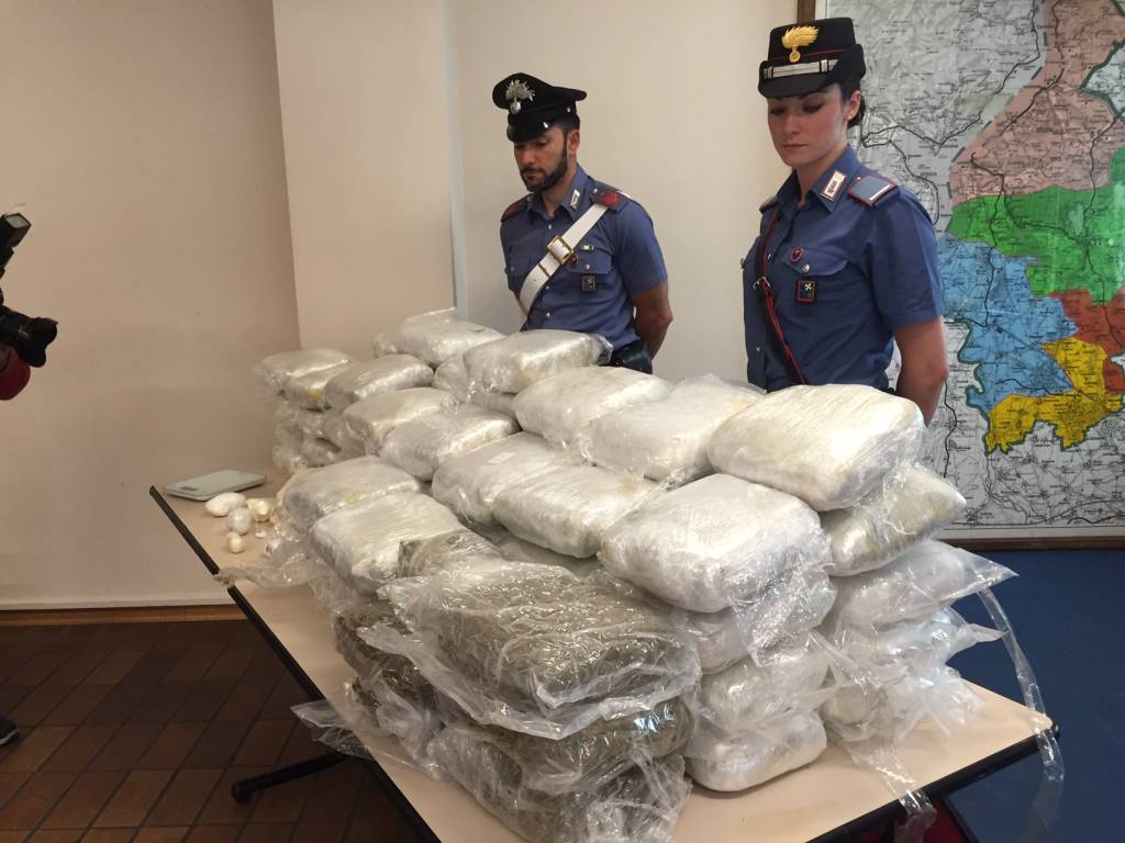 sequestro caocaina marijuana castellanza carabinieri gianluigi fontana