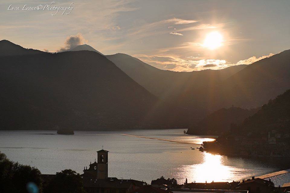 “The Floating Piers”, l’opera di Christo fotografata da Luca Leone