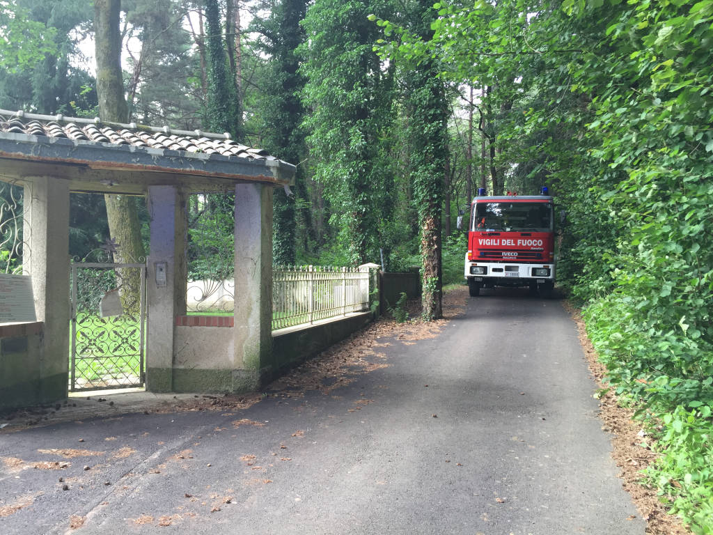 Uomo cade in un pozzo 