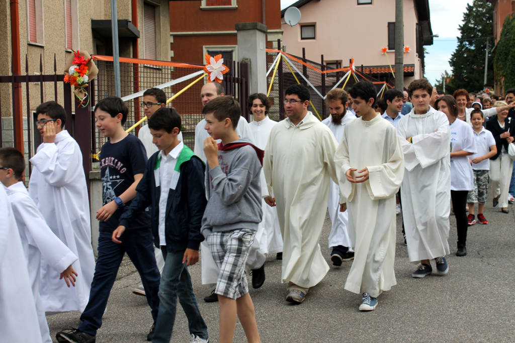 Vedano ha festeggiato il suo don "Battino"