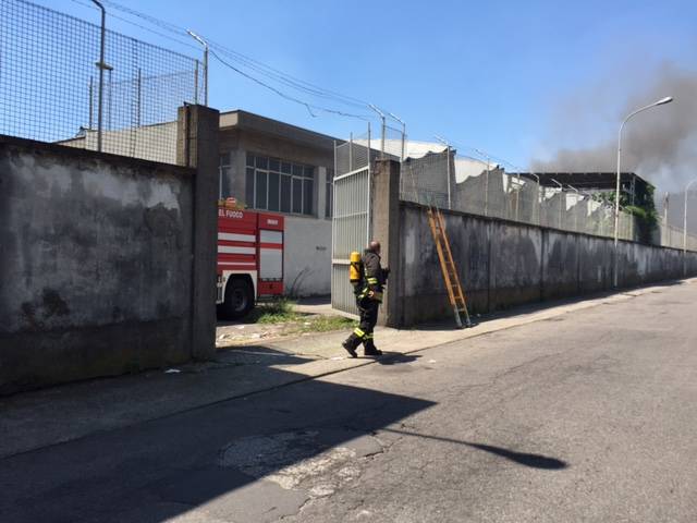 vigili del fuoco incendio ex crespi