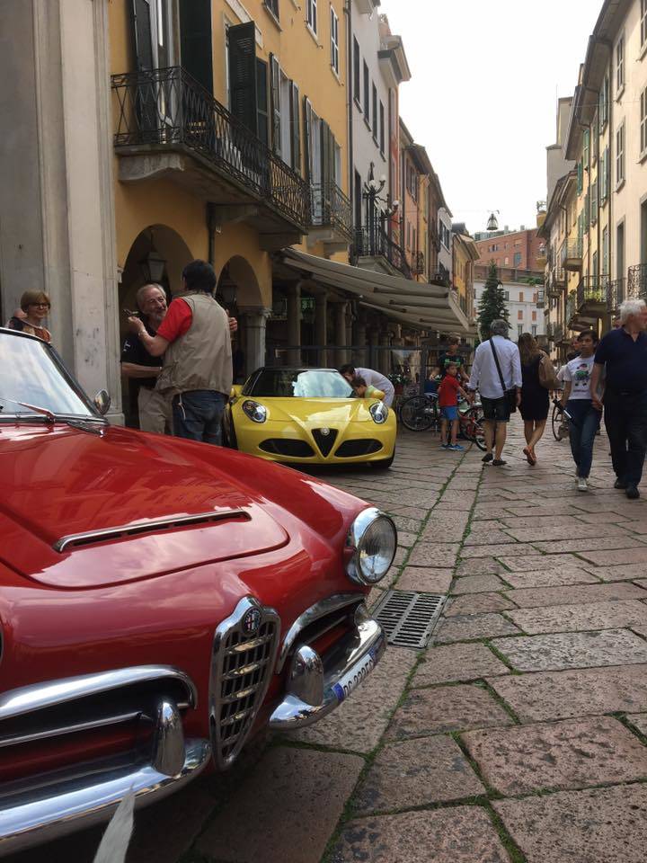 Alfa Romeo storiche in centro a Varese