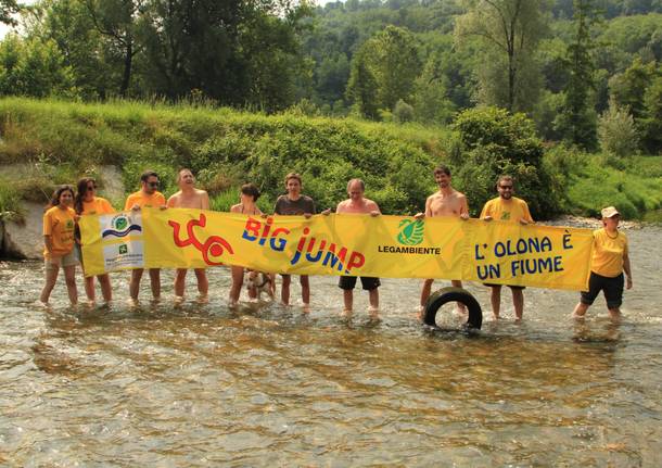 Un tuffo nell’Olona contro l’inquinamento