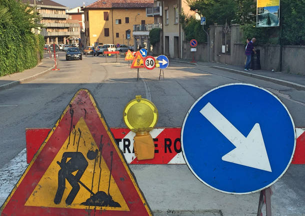 Cantiere stradale tra il Ponte e Villa Augusta