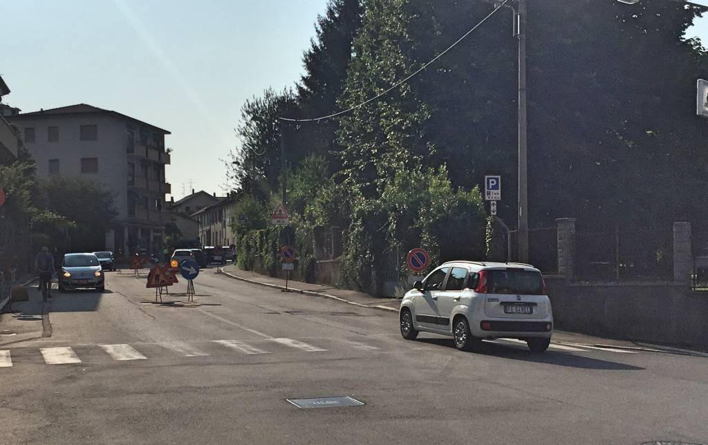 Cantiere stradale tra il Ponte e Villa Augusta