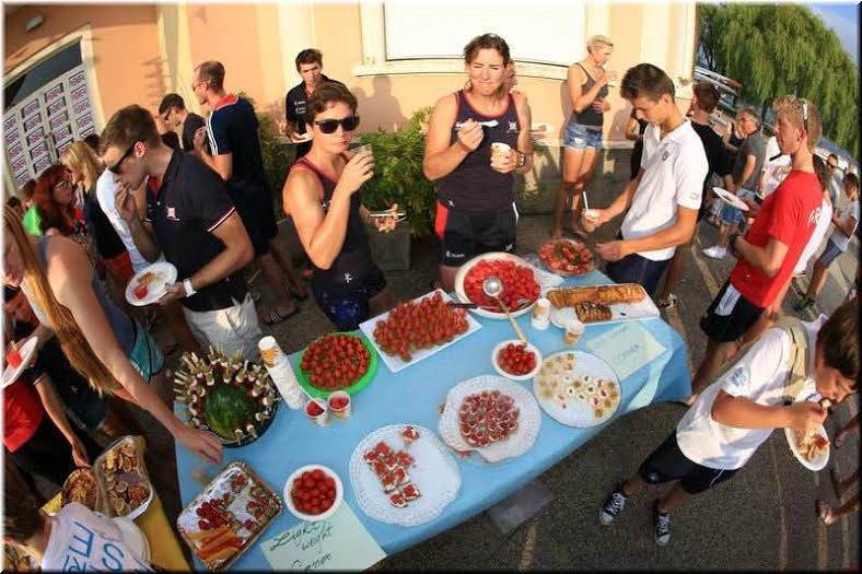 La squadra britanni di canottaggio ospite della Canottieri Varese