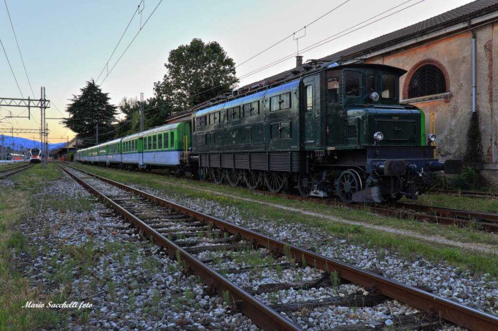 Treno  speciale \"Aperitreno\" Luino-Locarno