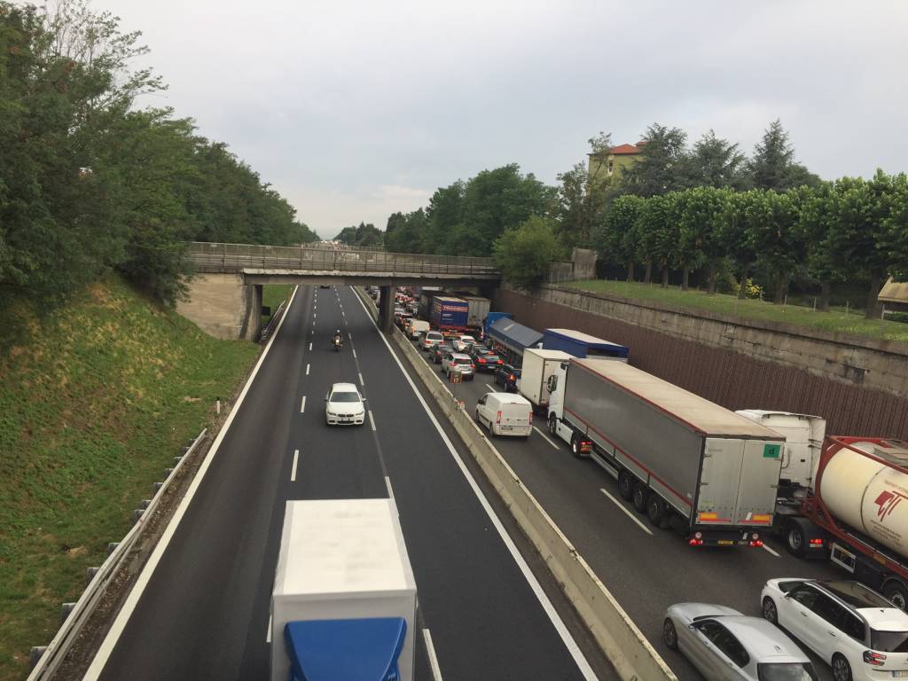 Incidente in A-8, le code