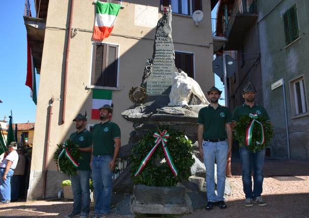 GLI ALPINI DI TUTTO IL LUINESE IN FESTA A BEDERO- MASCIAGO