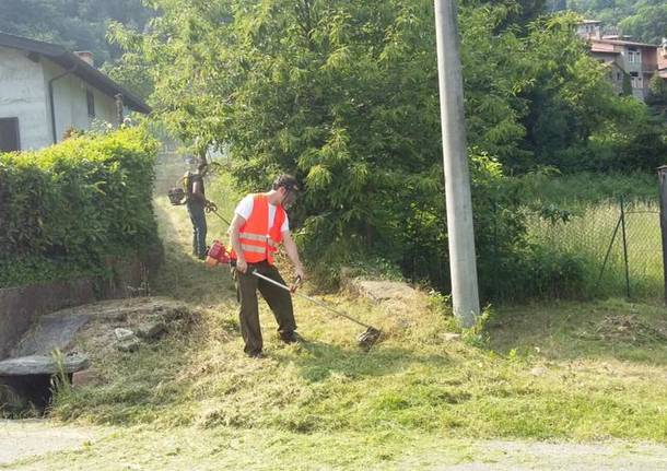 Cuasso al Monte - Pulizia del paese con le associazioni