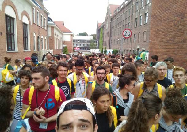 “Che emozione”, anche i giovani varesini a Cracovia