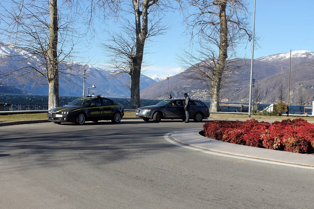guardia di finanza luino generica