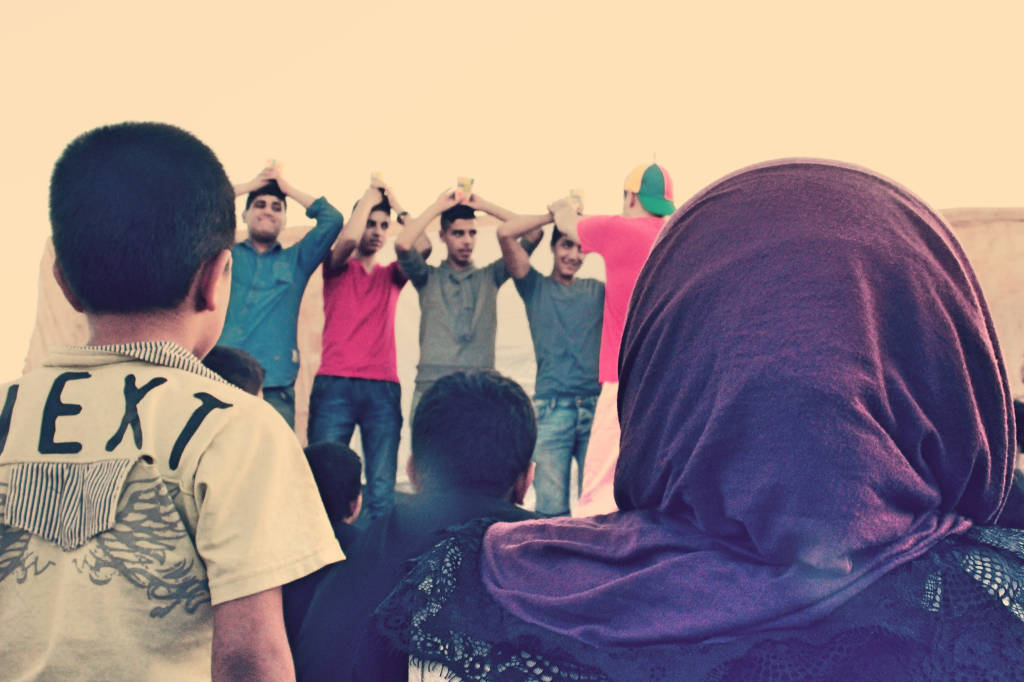 Il "claun Pimpa" tra i bambini in fuga dall'Isis