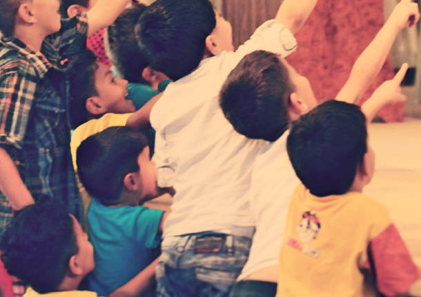 Il "claun Pimpa" tra i bambini in fuga dall'Isis