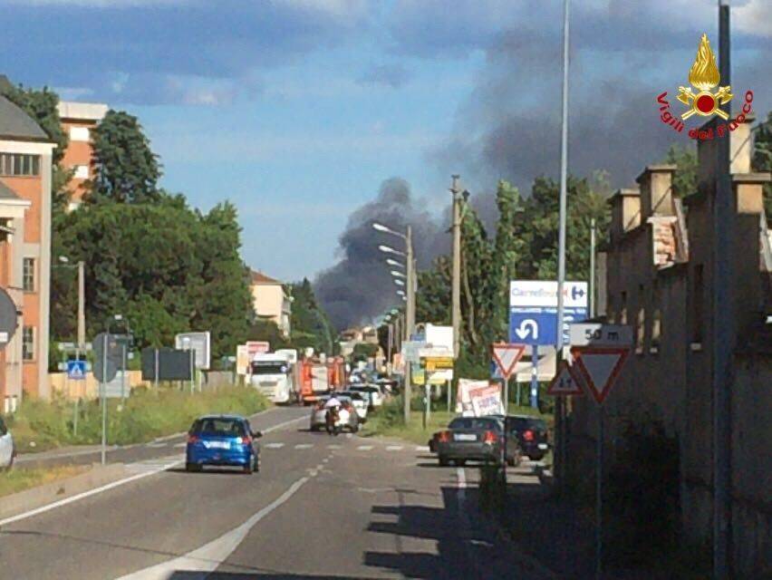 Incendio Castellanza pompieri